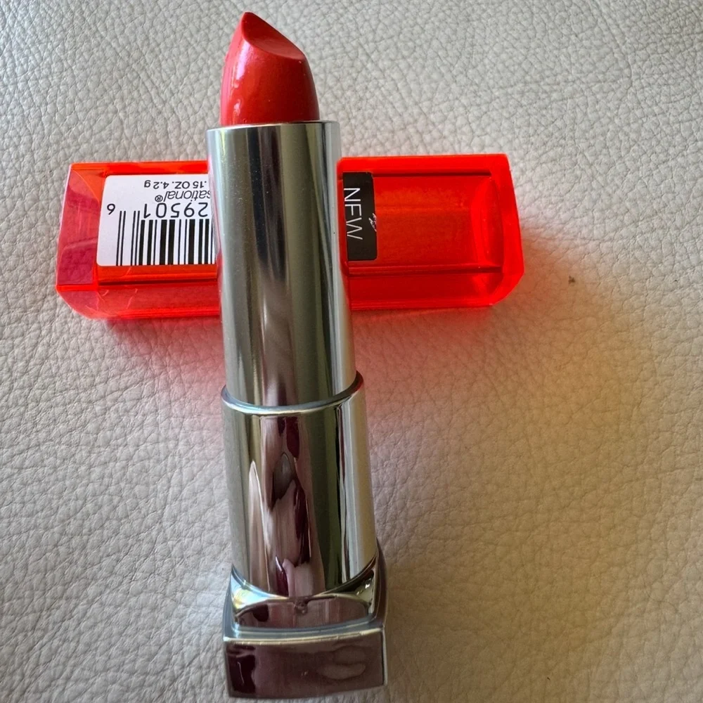 Maybelline 885 Vibrant Red Lipstick Last One